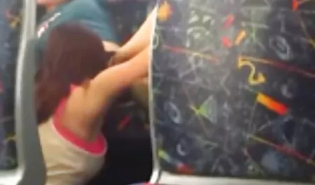 Lesbian liếm chân và cô phim sec nguoi voi cho