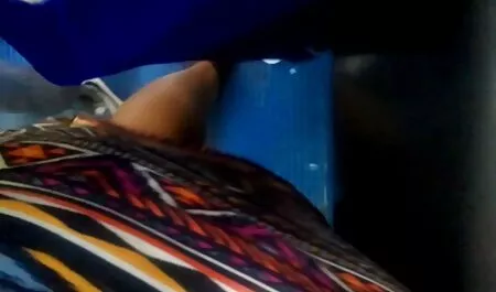 Beautiful girl từ đồ chơi và bạn trai bằng với một sec nguoi va thu dương vật,