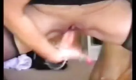 Mẹ cô chị lớn trong phim sec nguoi va thu một loạt các vị trí trên ghế