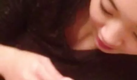 Mẹ vợ, và giật phim sec thu cho va nguoi với cô