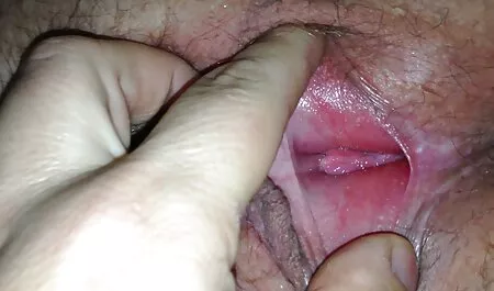 Trẻ mô hình khiêu dâm đã sẵn sàng sec thu du nguoi phục vụ một người say rượu với cô ấy, lỗ