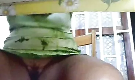 Hai cô bơi trong hồ sec thu du nguoi bơi