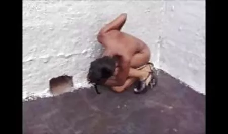Tình yêu cầu một chàng trai để chơi fim sec nguoi va thu với anh ta Ranh