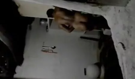 Bà đề nghị sec thu nguoi va ngua công nhân xây dựng