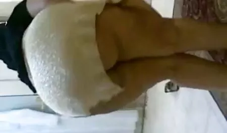 Nhỏ tóc vàng yêu phim sec nguoi va thu vat hậu môn